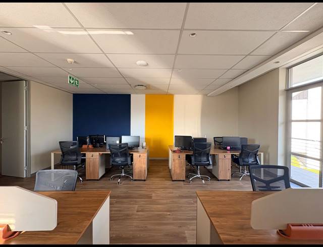 190M² OFFICE TO LET IN BROADACRES